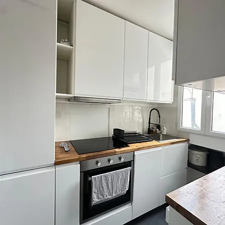 Le Voltaire - Center *